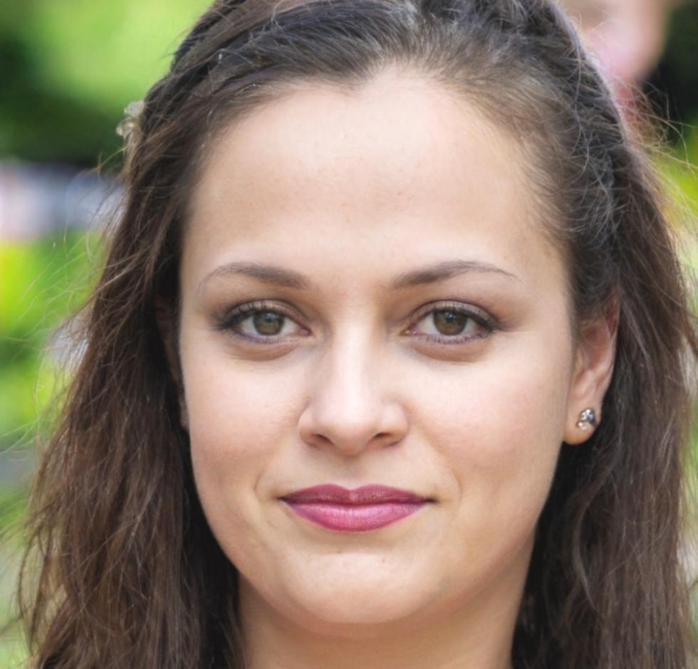 Portrait de Camille Dubois, formatrice en finances personnelles